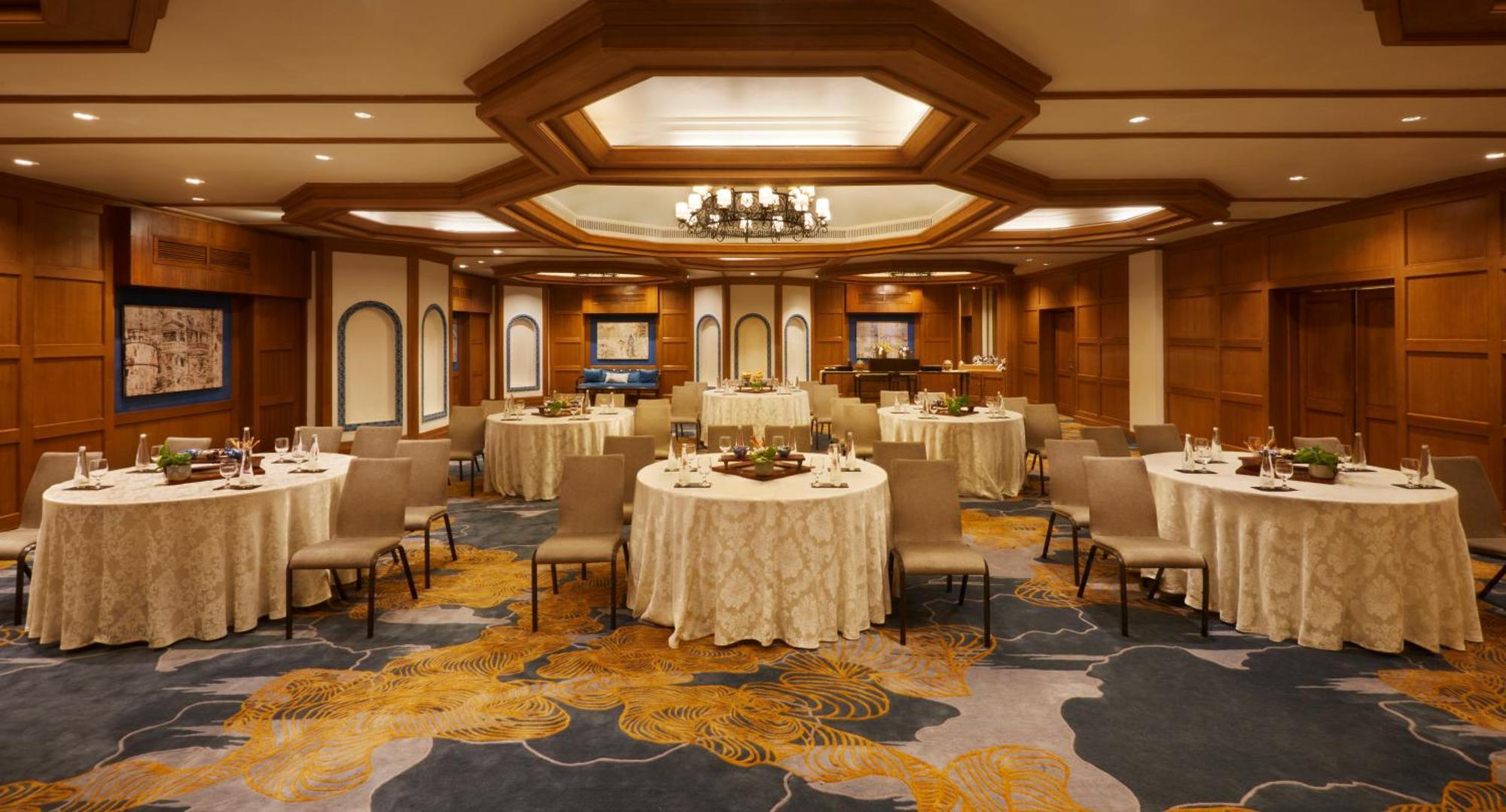 Taj Fort Aguada Resort & Spa, Goa Sinquerim ภายนอก รูปภาพ The ballroom at the Taj Bengal