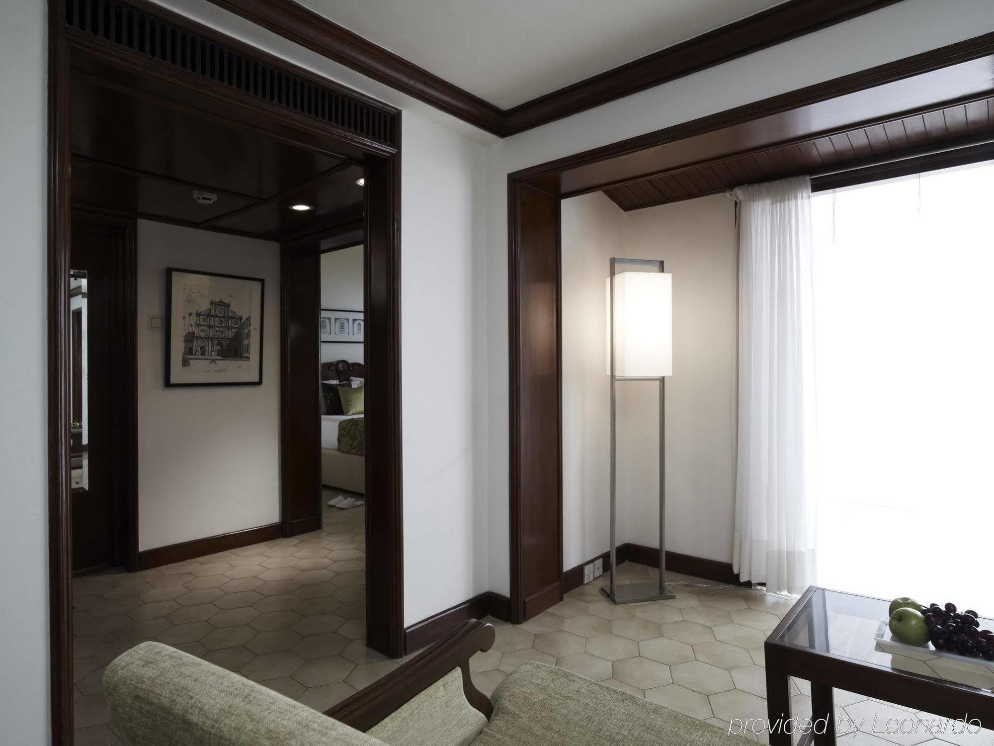 Taj Fort Aguada Resort & Spa, Goa Sinquerim ห้อง รูปภาพ A room at the hotel